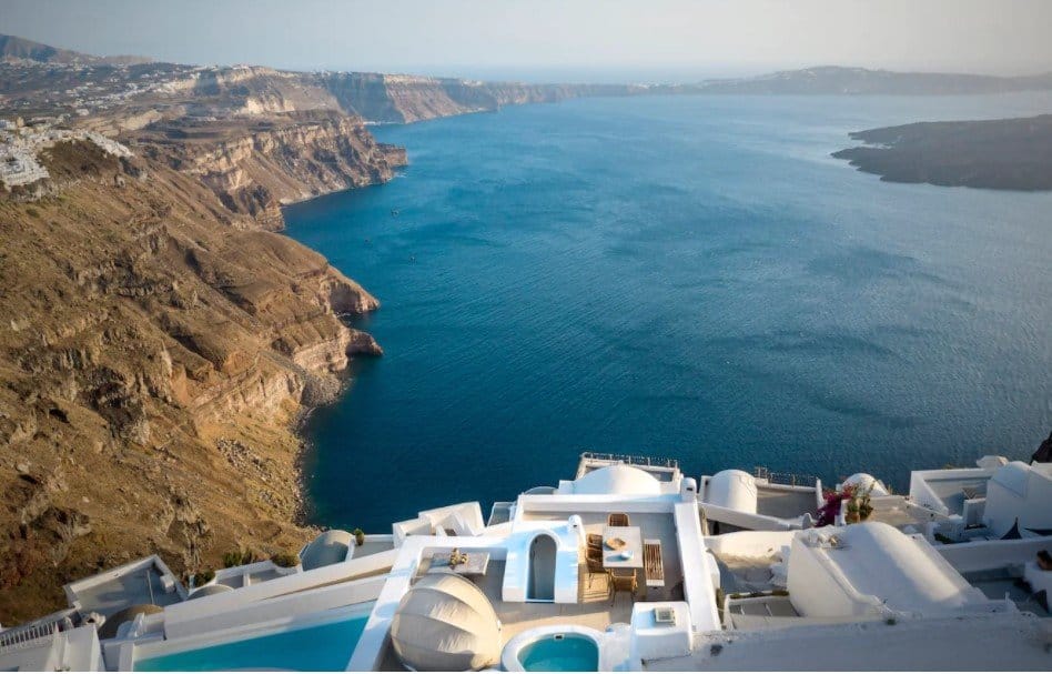 airbnbs in santorini
