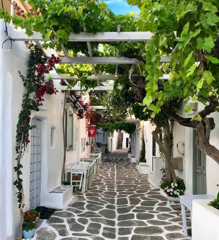 naoussa paros