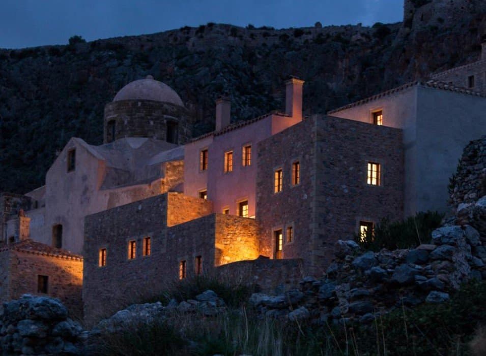 unique places to stay in greece