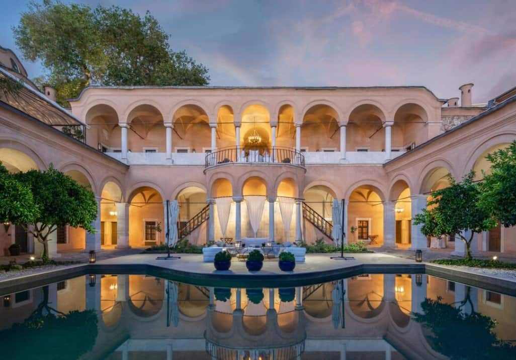 unique places to stay in Greece