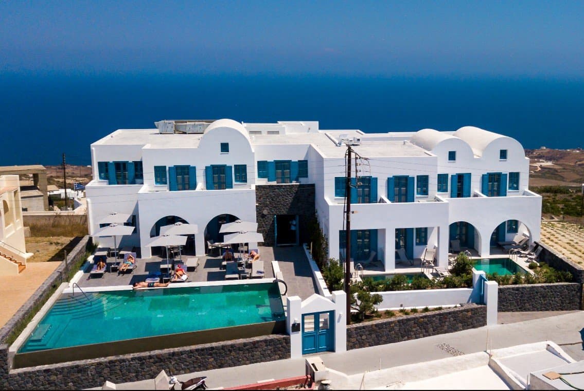 airbnbs in santorini