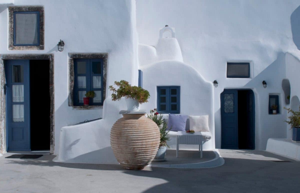 best airbnbs in santorini