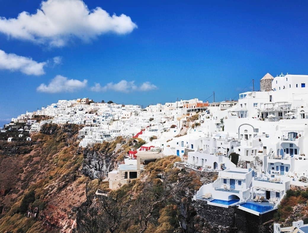 where to stay on santorini