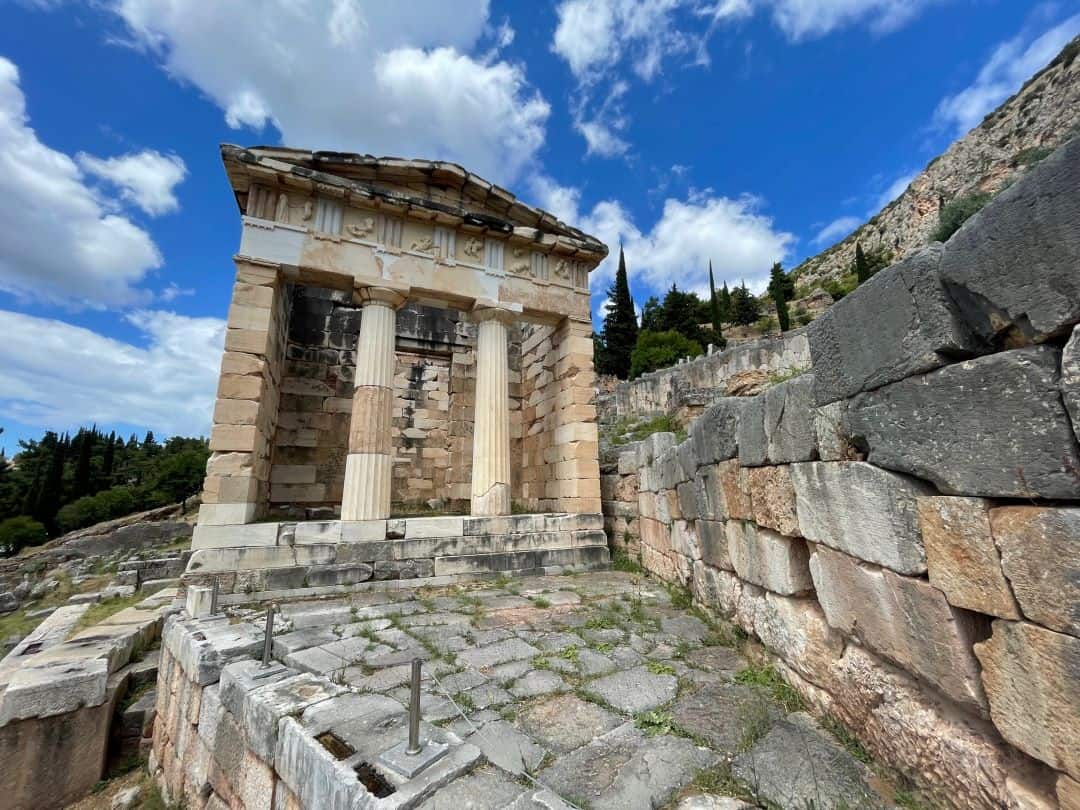 VISIT DELPHI