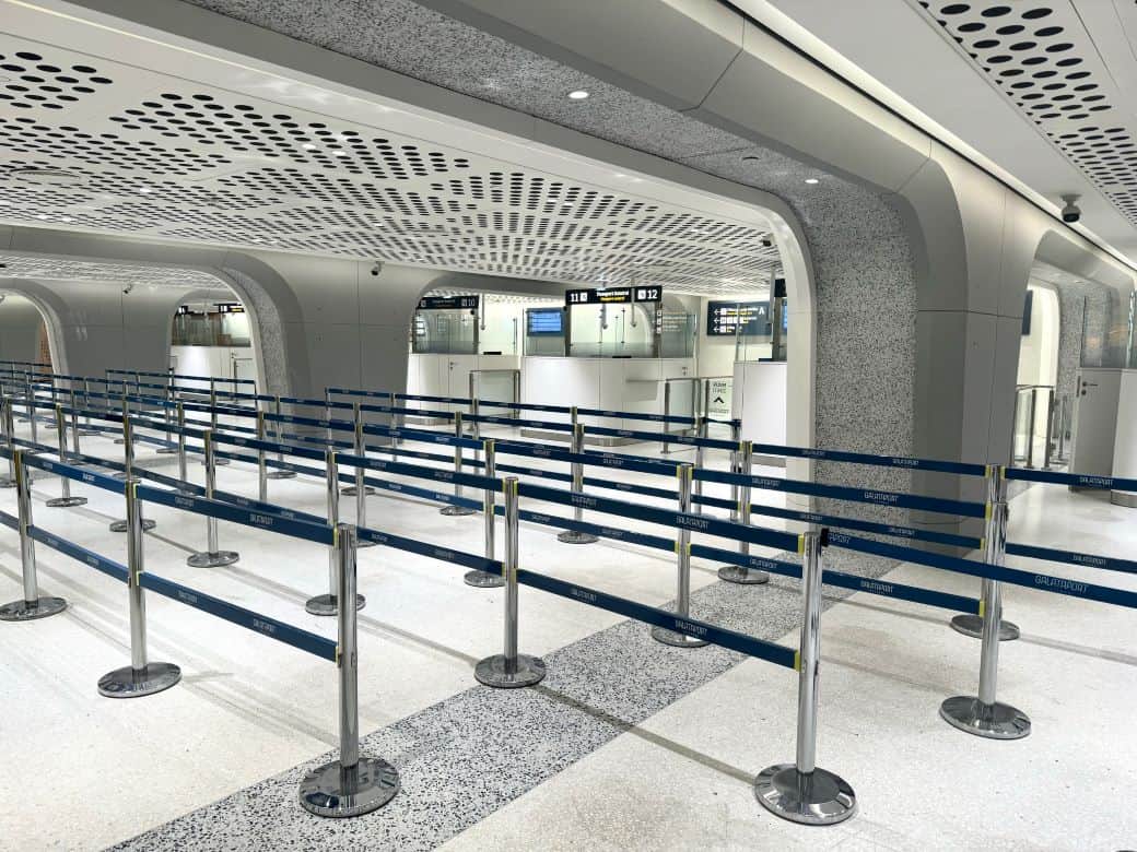 is santorini worth it