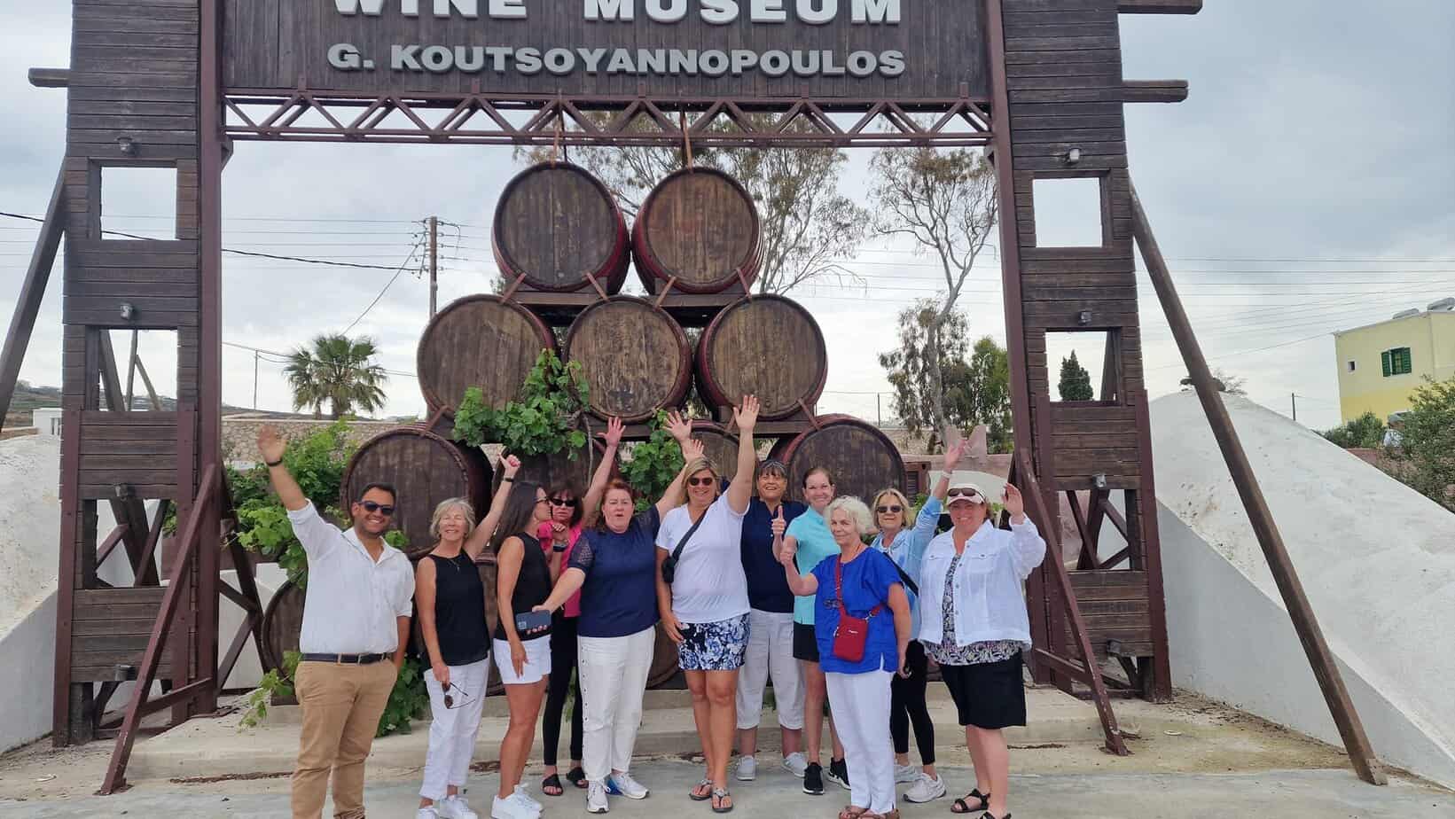 TOURS AND TRANSFERS IN SANTORINI